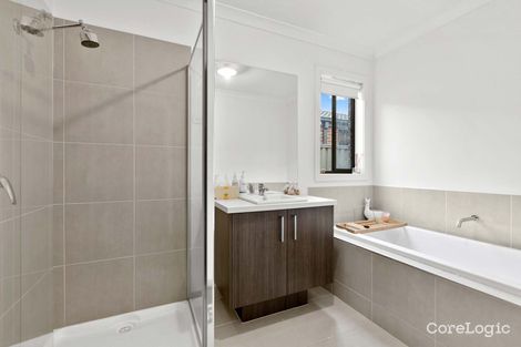 Property photo of 17 Boonwurrung Street Cranbourne East VIC 3977