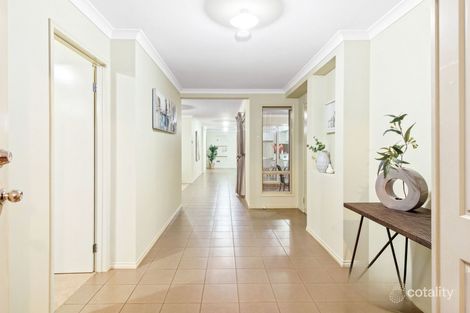 Property photo of 4 Mandora Grange Tarneit VIC 3029