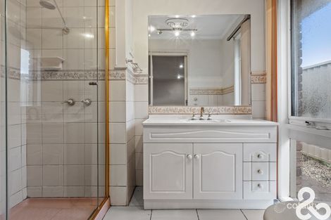 Property photo of 60 Moorhead Drive Mill Park VIC 3082