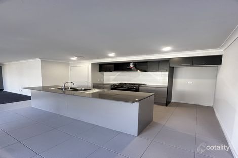 Property photo of 11 Sparrowhawk Crescent Deanside VIC 3336