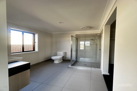 Property photo of 11 Sparrowhawk Crescent Deanside VIC 3336