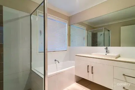 Property photo of 4/18 Swallow Court Newtown QLD 4350