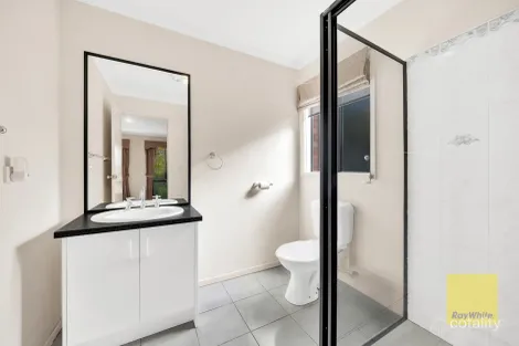 Property photo of 24 Mockridge Avenue Burnside VIC 3023