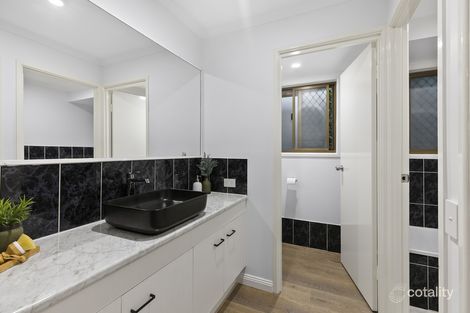 Property photo of 34 Glen Ross Road Sinnamon Park QLD 4073