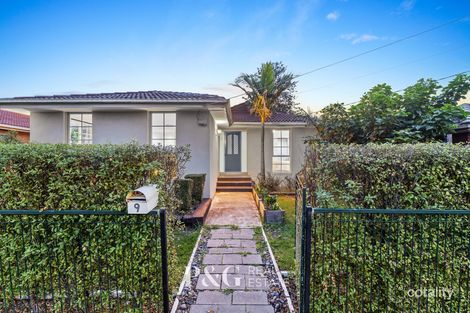 9 Arnold St, Cranbourne, VIC 3977