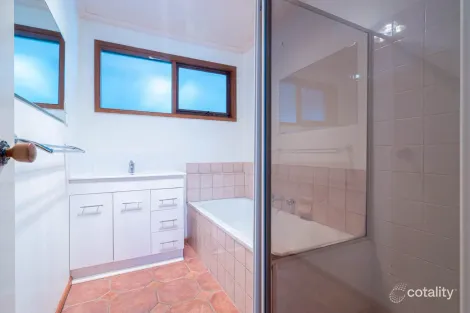 Property photo of 100 Monahans Road Cranbourne VIC 3977