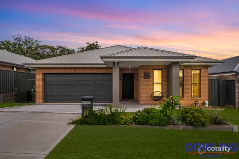 14 Hillgrove St, Medowie, NSW 2318