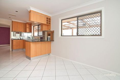 Property photo of 10 Petringa Crescent Springwood QLD 4127