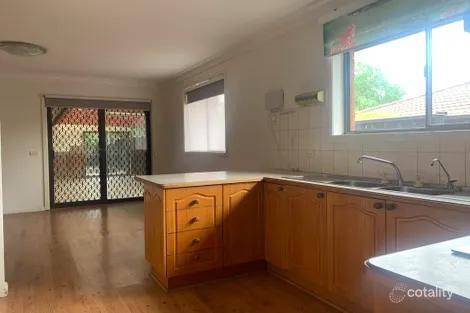 Property photo of 37 Pinnaroo Circuit Meadow Heights VIC 3048