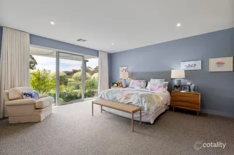 Property photo of 44 Manorina Way Macedon VIC 3440