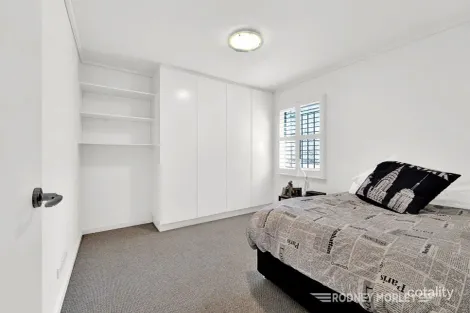 Property photo of 1/37 Ormond Esplanade Elwood VIC 3184