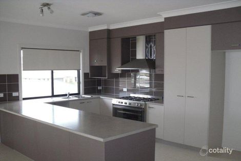 16 Riverbreeze Cres, Maudsland, QLD 4210