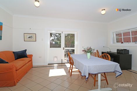 Property photo of 35 Bluett Crescent Turvey Park NSW 2650