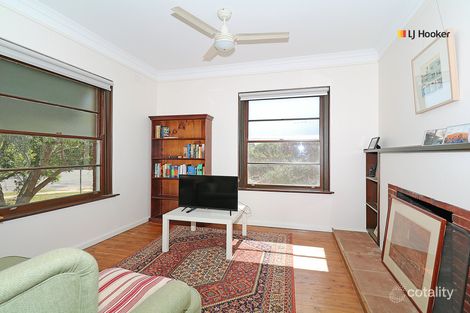 Property photo of 35 Bluett Crescent Turvey Park NSW 2650