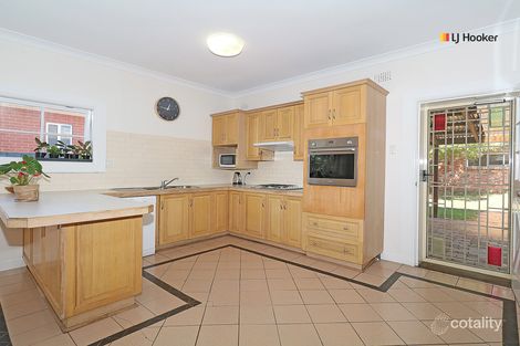Property photo of 35 Bluett Crescent Turvey Park NSW 2650