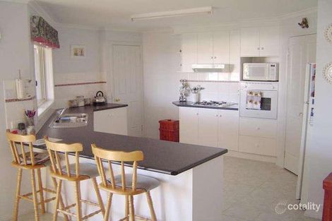 Property photo of 60 Rossack Drive Waurn Ponds VIC 3216