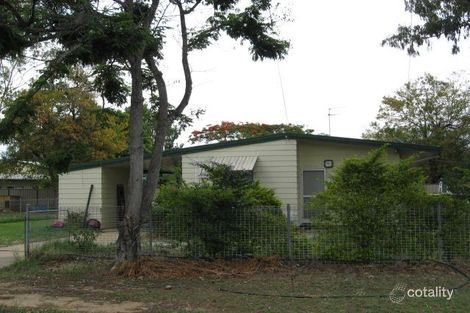 15 Garnet St, Emerald, QLD 4720