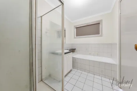 Property photo of 22 Brecon Nook Craigieburn VIC 3064