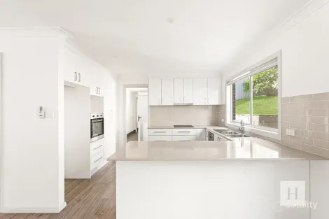 Property photo of 2/2-5 Pepper Close Toukley NSW 2263