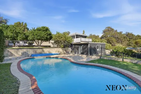 Property photo of 8 Snowball Road Kalamunda WA 6076