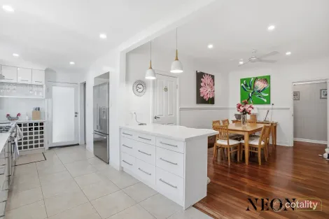 Property photo of 8 Snowball Road Kalamunda WA 6076