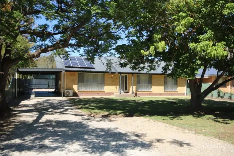 4 Childers St, Elmore, VIC 3558