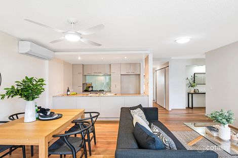 Property photo of 25/8-12 Macquarie Street Teneriffe QLD 4005