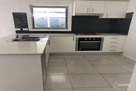 Property photo of 112 Hampshire Boulevard Spring Farm NSW 2570