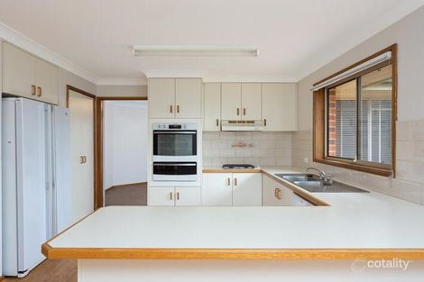 Property photo of 131 Undurra Drive Glenfield Park NSW 2650