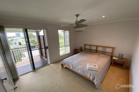 Property photo of 2/18 Pacific Avenue Tannum Sands QLD 4680