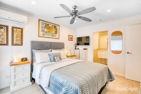 Property photo of 1 Moana Park Avenue Broadbeach Waters QLD 4218