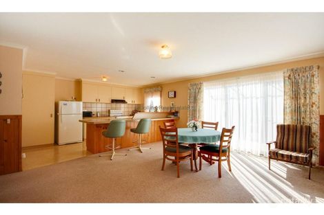 1/2 Winston Pl, Devonport, TAS 7310