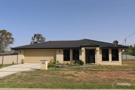 4 Oleander St, Nanango, QLD 4615