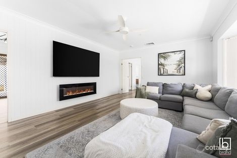 Property photo of 6 Barrington Drive Woongarrah NSW 2259