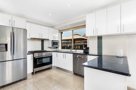 Property photo of 7 Silkyoak Grove Greenacre NSW 2190