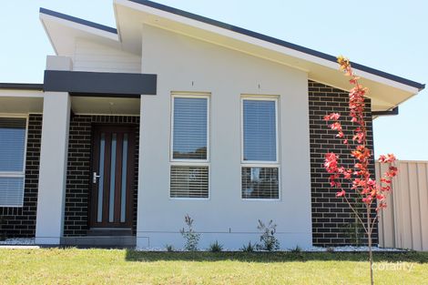 Property photo of 42 Molloy Drive Orange NSW 2800