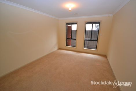 Property photo of 7 Minvi Terrace Cairnlea VIC 3023
