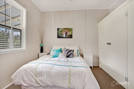 Property photo of 23 Owlpen Lane Farley NSW 2320