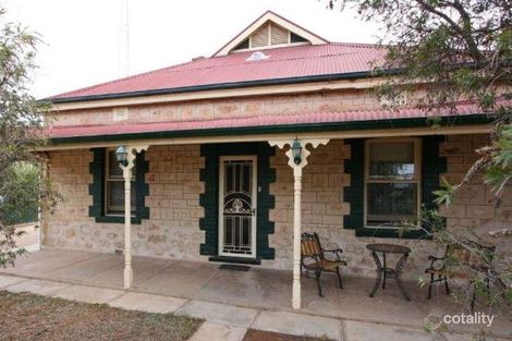 11 Sixth St, Morgan, SA 5320