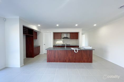 5 Everlasting Bvd, Strathtulloh, VIC 3338