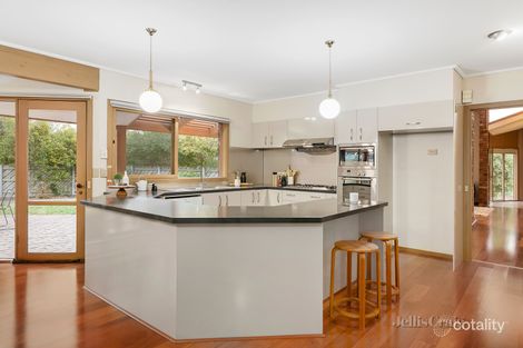 Property photo of 19 Thomas Hardy Drive Templestowe VIC 3106