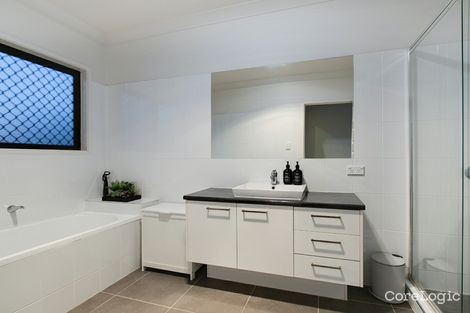 Property photo of 223 Agnew Street Seven Hills QLD 4170