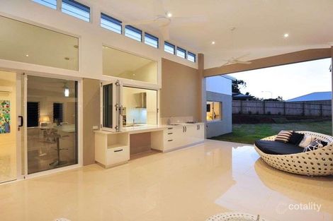 Property photo of 19 Parrot Close Kanimbla QLD 4870