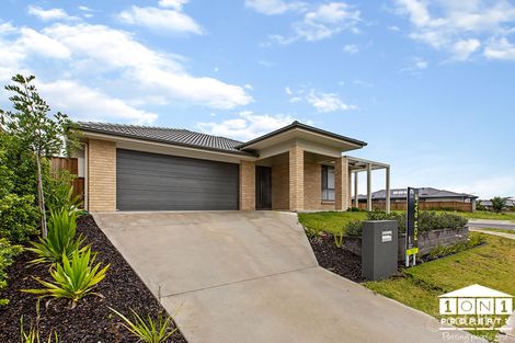 Property photo of 4 Bulbul Crescent Fletcher NSW 2287