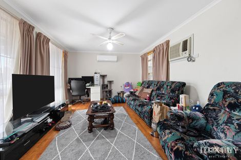 Property photo of 8 Doran Walk Delahey VIC 3037