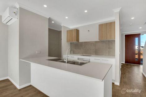 Property photo of 10 Furphy Walk Kalkallo VIC 3064