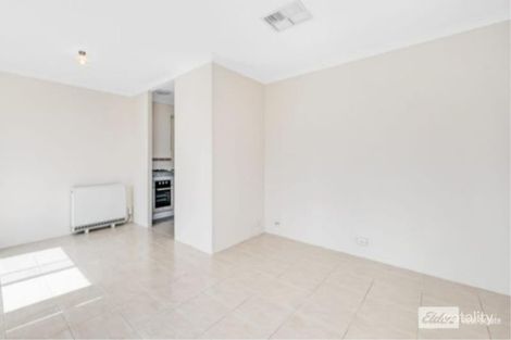 Property photo of 22 Tamarisk Drive Halls Head WA 6210