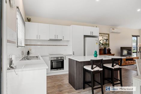 Property photo of 1/266 Settlement Road Cowes VIC 3922