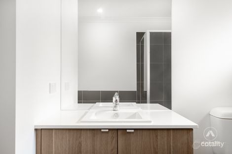 Property photo of 8 Hinkler Way Park Ridge QLD 4125
