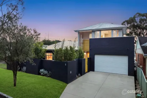 2 Sycamore Ave, Bateau Bay, NSW 2261